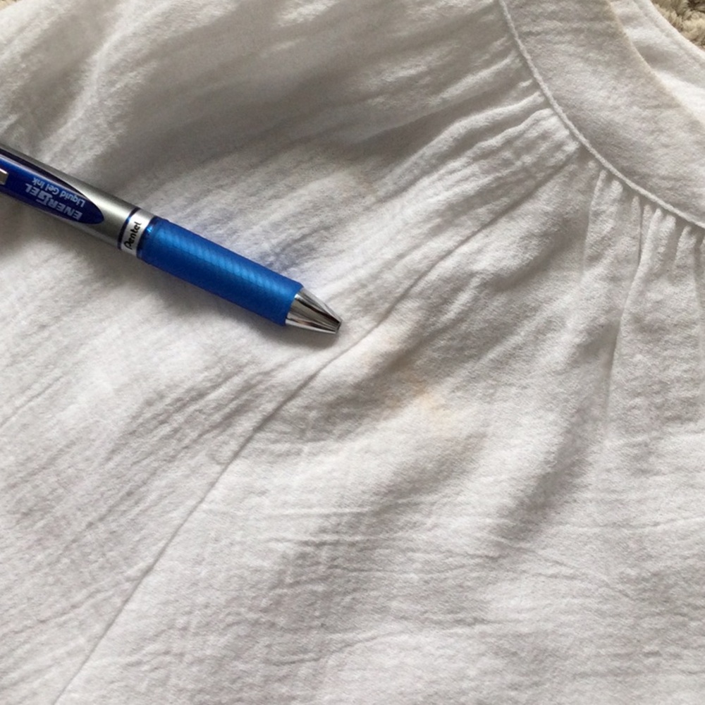 White cotton blouse - Picture 4 of 8